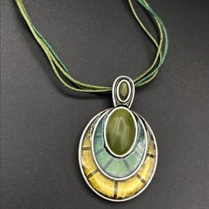 NWOT Green and Gold Necklace